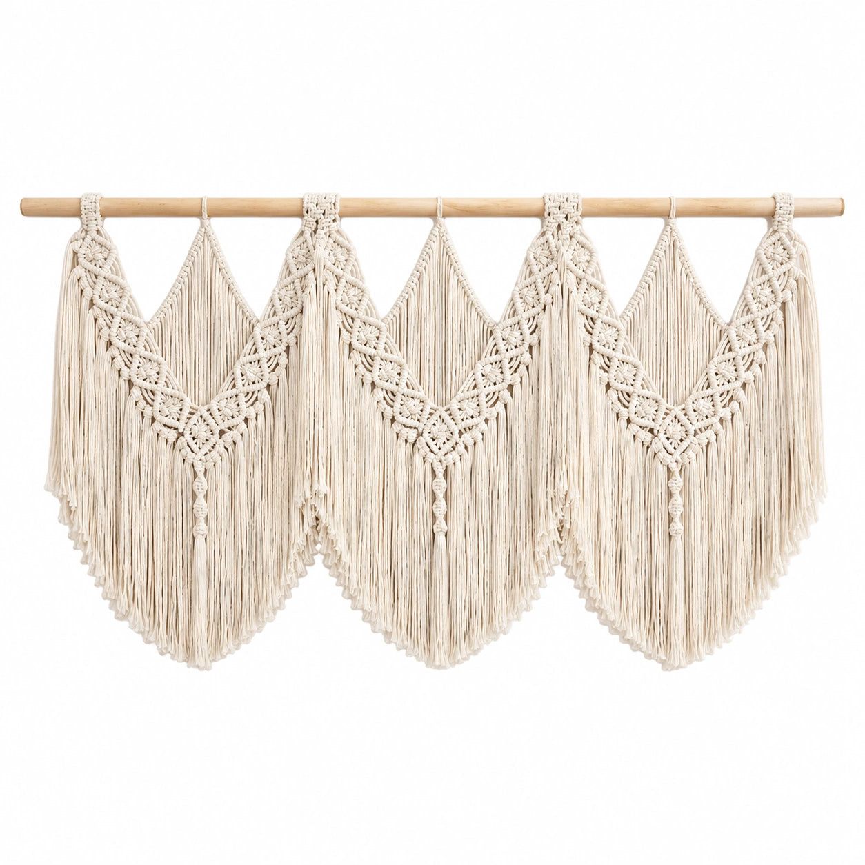 Makramee Wandbehang 120 cm x 90 cm aus Baumwollkordel in Creme mit Holzstab im Boho Stil